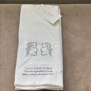 Isaac Mizrahi White Gemini Kitchen Towel